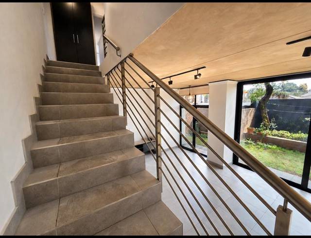 3 BEDROOM PROPERTY TO RENT IN MENLO PARK